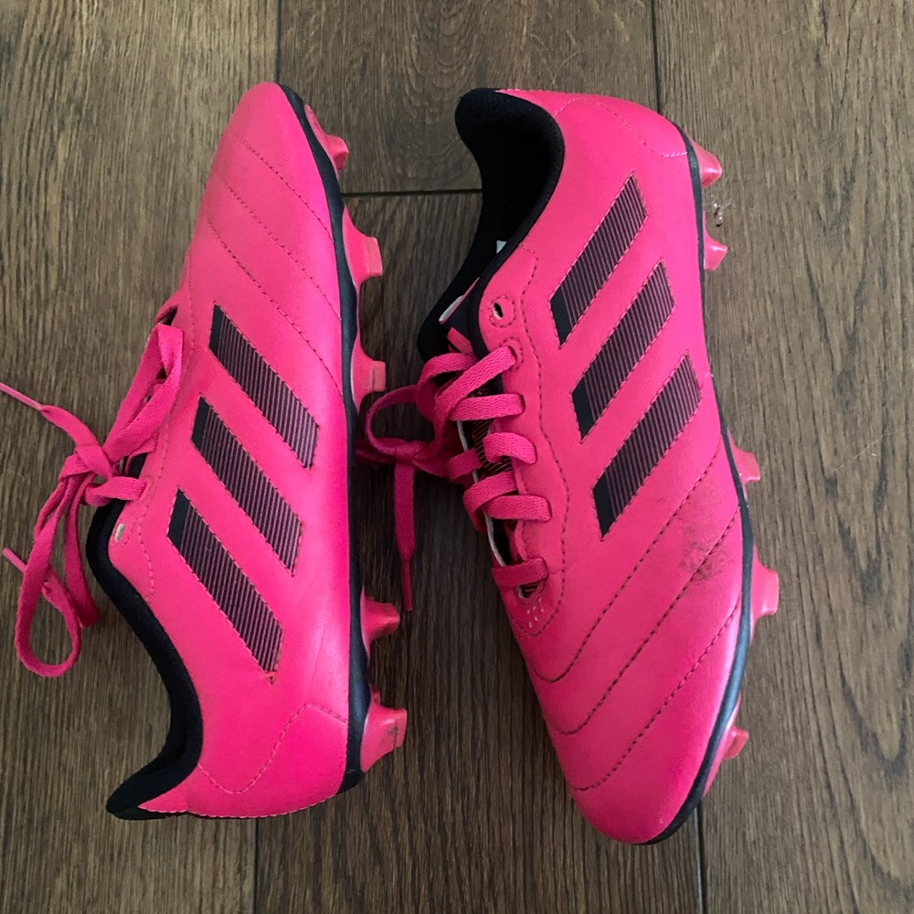 Girls Soccer Shoes